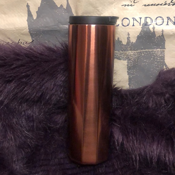 ✨2019 Holiday Starbucks Tumbler - Picture 2 of 8